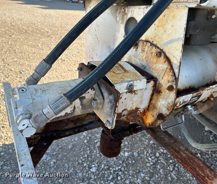 image for item EH6758 1988 WhiteGMC WCA fertilizer delivery truck