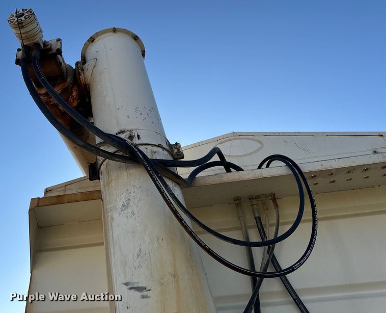 image for item EH6758 1988 WhiteGMC WCA fertilizer delivery truck