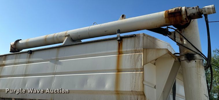 image for item EH6758 1988 WhiteGMC WCA fertilizer delivery truck