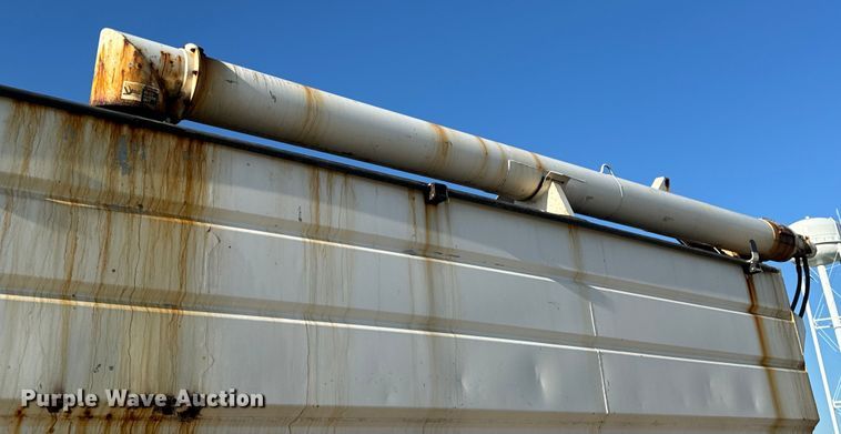 image for item EH6758 1988 WhiteGMC WCA fertilizer delivery truck