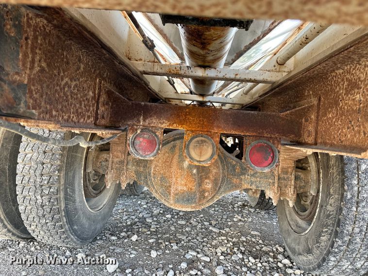 image for item EH6758 1988 WhiteGMC WCA fertilizer delivery truck