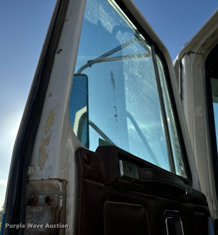 image for item EH6758 1988 WhiteGMC WCA fertilizer delivery truck