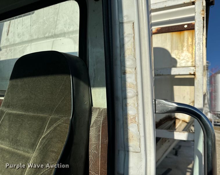 image for item EH6758 1988 WhiteGMC WCA fertilizer delivery truck