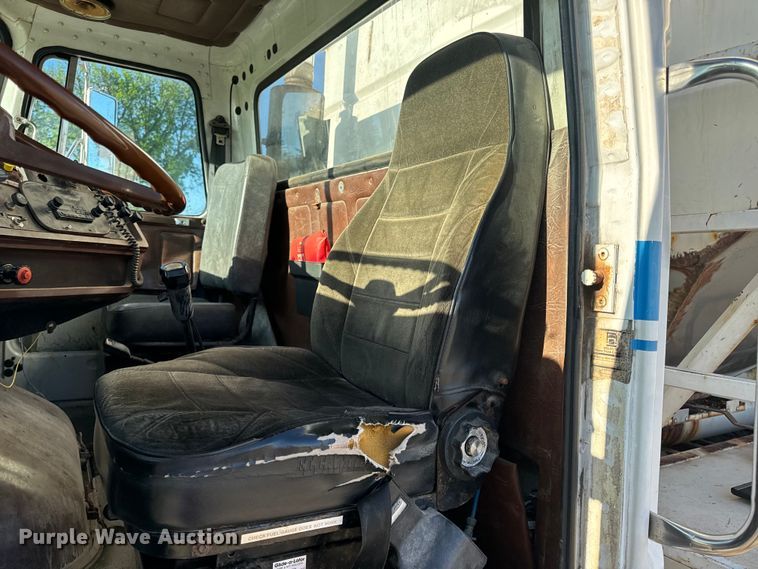 image for item EH6758 1988 WhiteGMC WCA fertilizer delivery truck