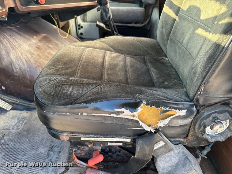 image for item EH6758 1988 WhiteGMC WCA fertilizer delivery truck