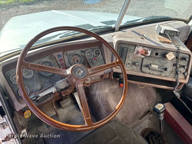 image for item EH6758 1988 WhiteGMC WCA fertilizer delivery truck