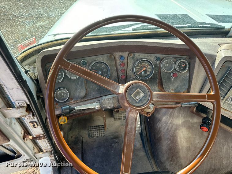 image for item EH6758 1988 WhiteGMC WCA fertilizer delivery truck