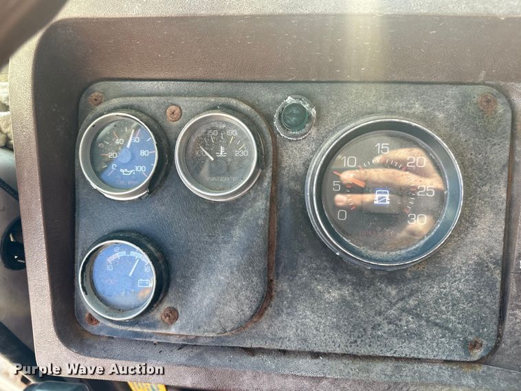 image for item EH6758 1988 WhiteGMC WCA fertilizer delivery truck