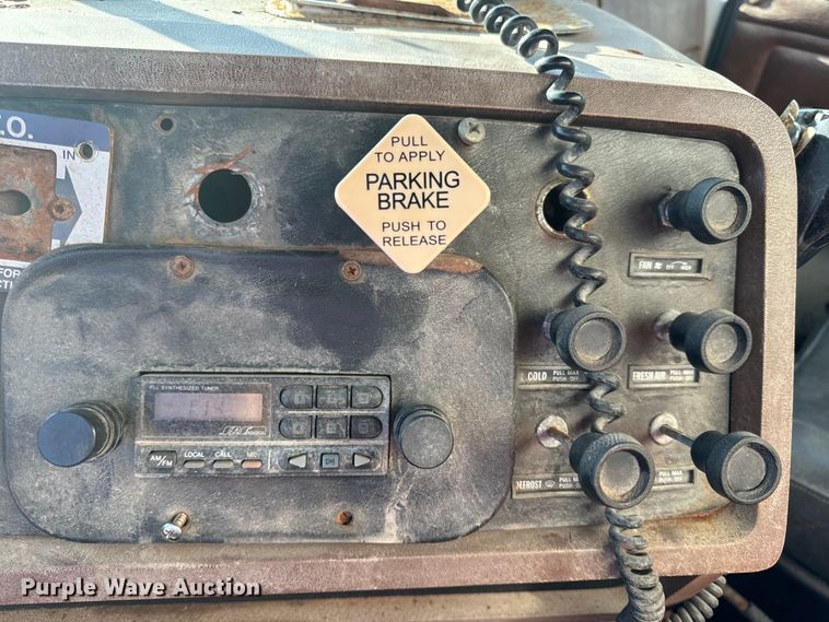 image for item EH6758 1988 WhiteGMC WCA fertilizer delivery truck