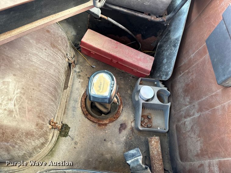 image for item EH6758 1988 WhiteGMC WCA fertilizer delivery truck