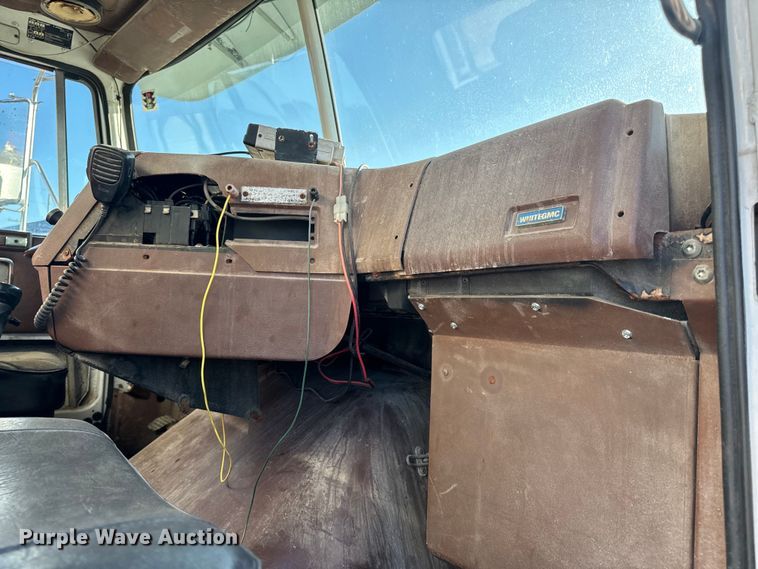 image for item EH6758 1988 WhiteGMC WCA fertilizer delivery truck