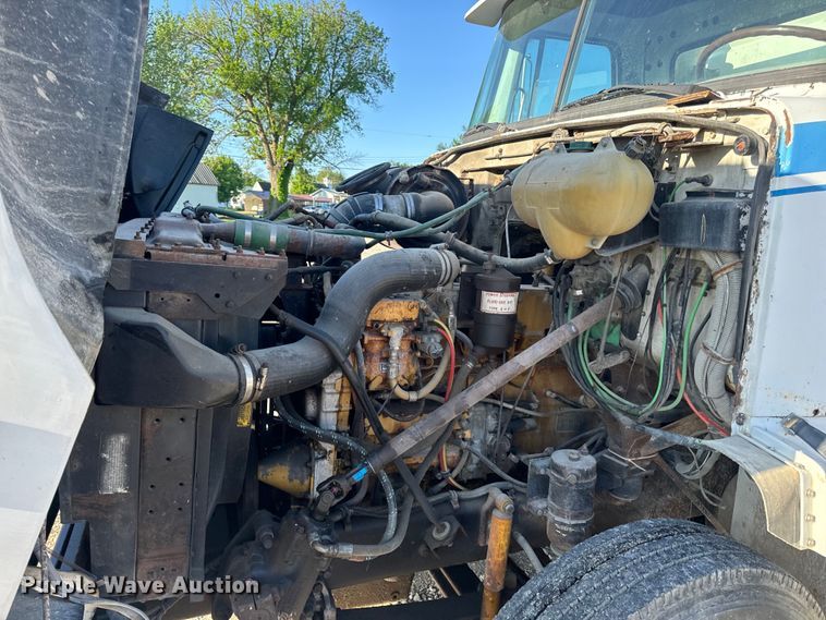 image for item EH6758 1988 WhiteGMC WCA fertilizer delivery truck