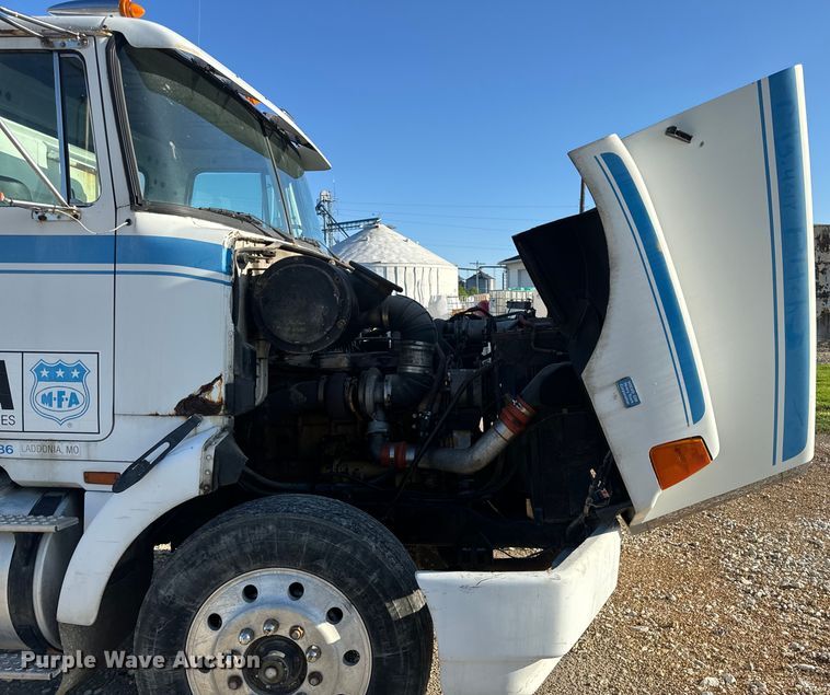 image for item EH6758 1988 WhiteGMC WCA fertilizer delivery truck