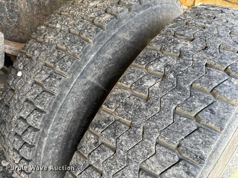 image for item EH6758 1988 WhiteGMC WCA fertilizer delivery truck