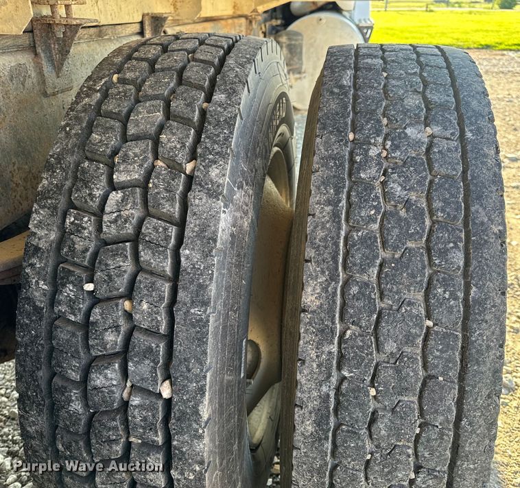 image for item EH6758 1988 WhiteGMC WCA fertilizer delivery truck