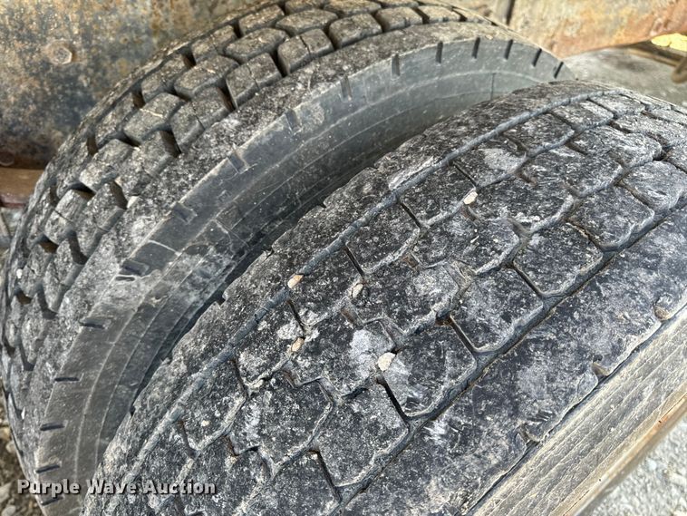 image for item EH6758 1988 WhiteGMC WCA fertilizer delivery truck