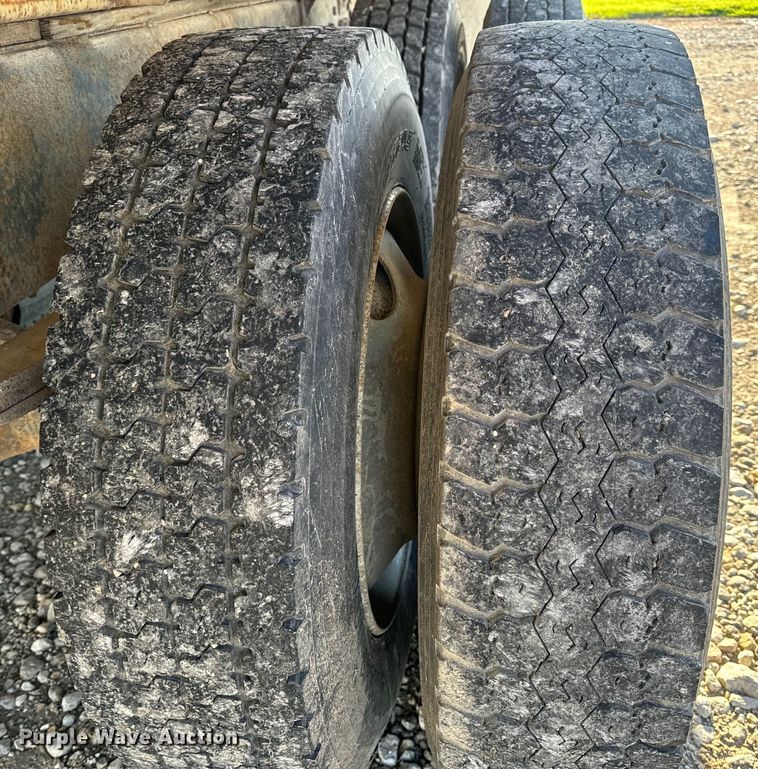 image for item EH6758 1988 WhiteGMC WCA fertilizer delivery truck