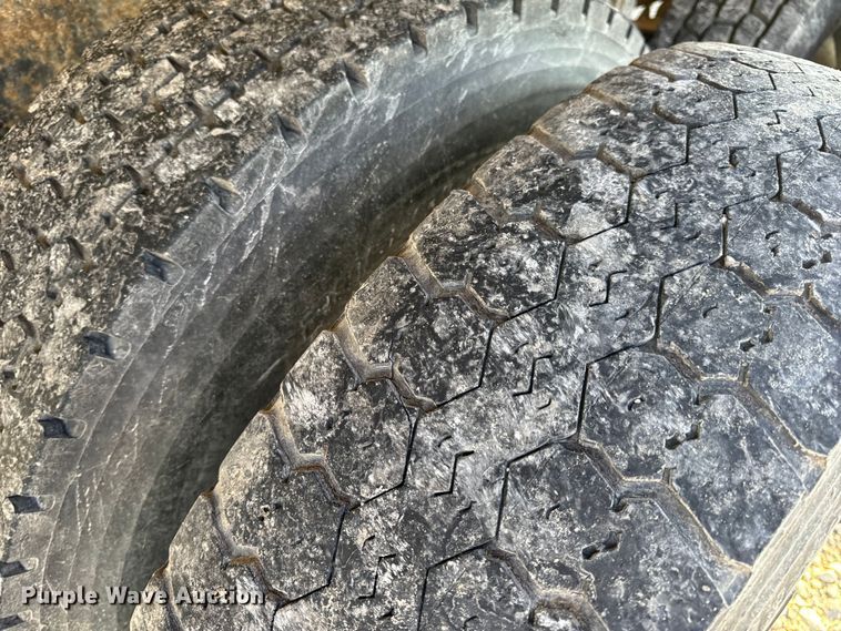 image for item EH6758 1988 WhiteGMC WCA fertilizer delivery truck