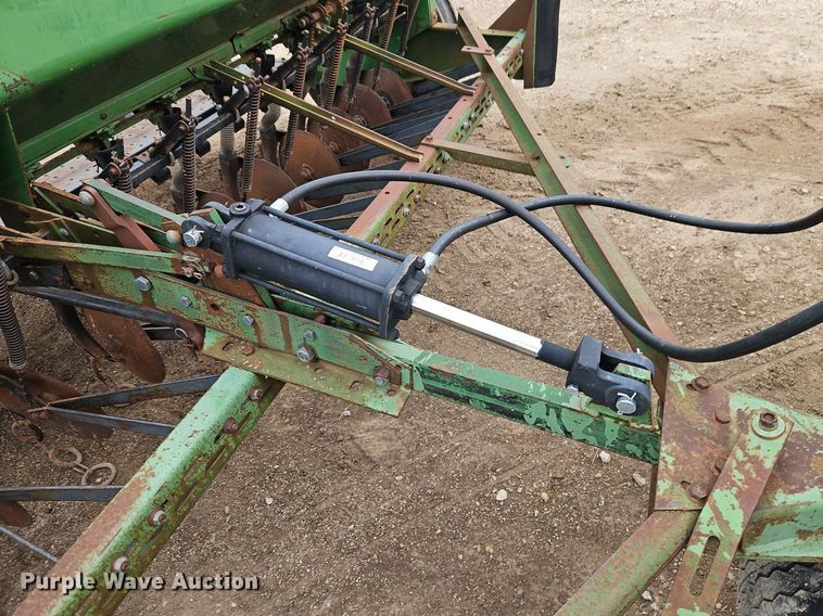 image for item EI3837 John Deere  8300 grain drill
