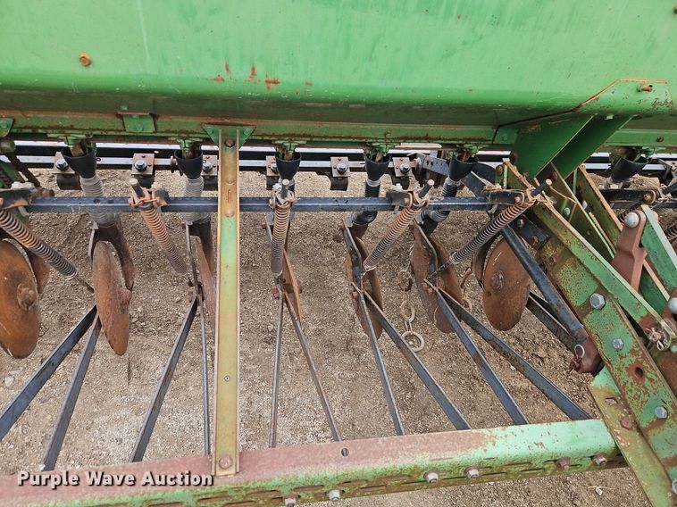 image for item EI3837 John Deere  8300 grain drill