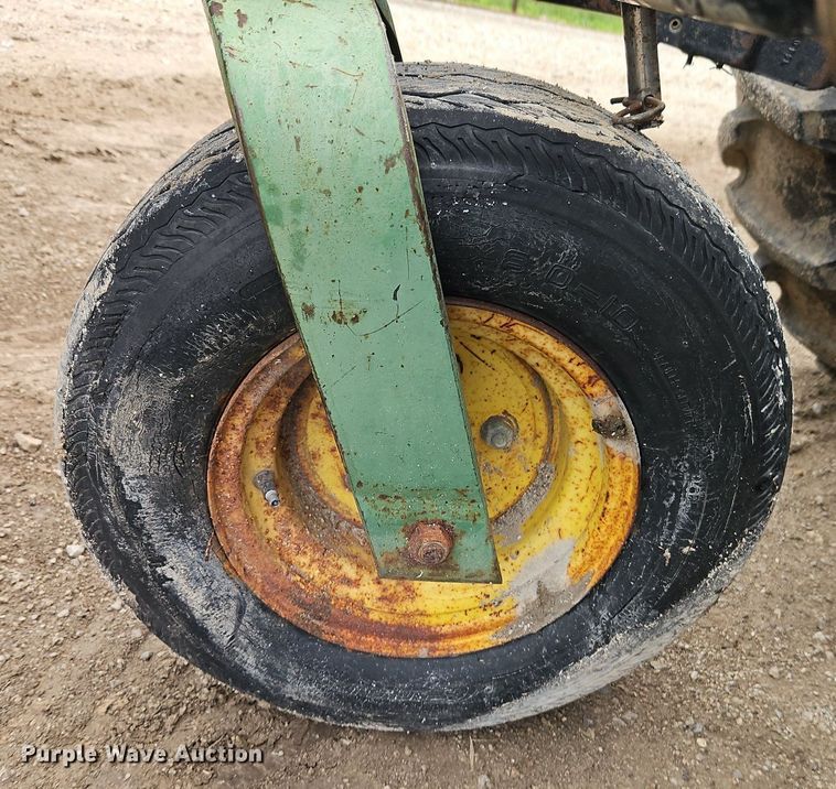 image for item EI3837 John Deere  8300 grain drill