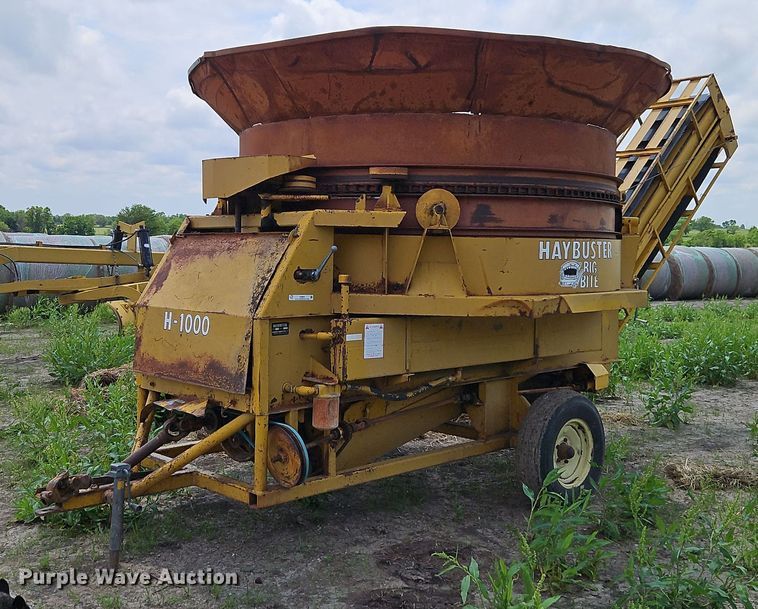 image for item EI3850 Haybuster H1000 bale processor