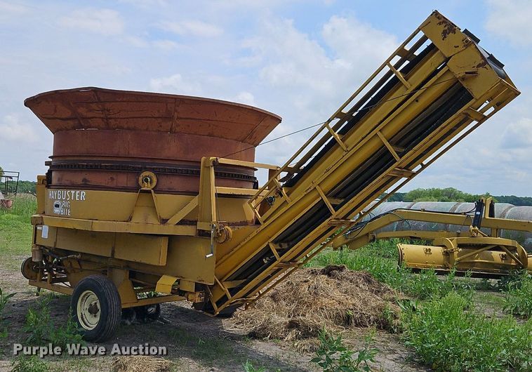 image for item EI3850 Haybuster H1000 bale processor