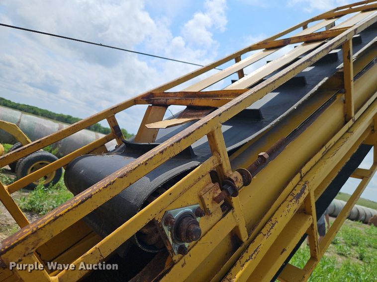 image for item EI3850 Haybuster H1000 bale processor