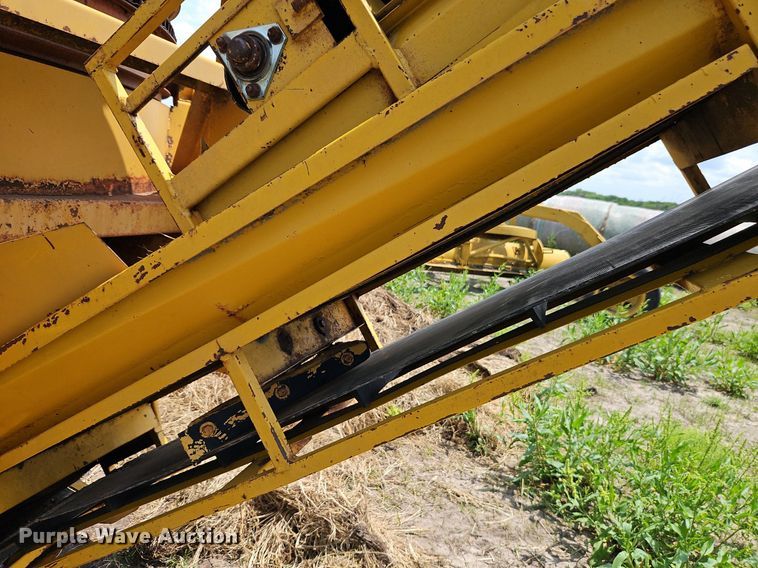 image for item EI3850 Haybuster H1000 bale processor