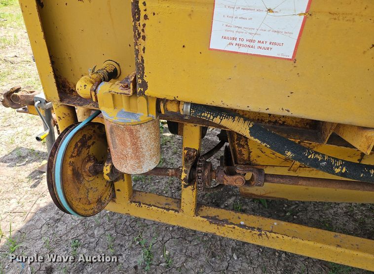 image for item EI3850 Haybuster H1000 bale processor