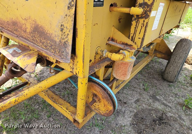 image for item EI3850 Haybuster H1000 bale processor