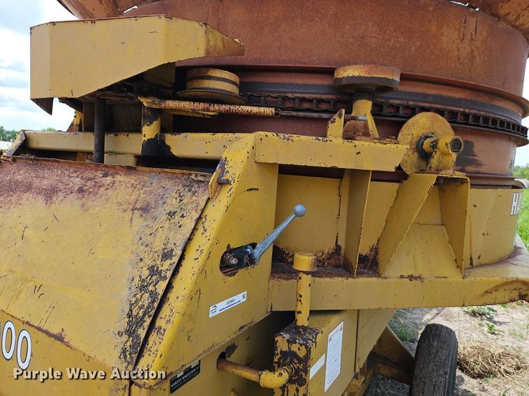 image for item EI3850 Haybuster H1000 bale processor