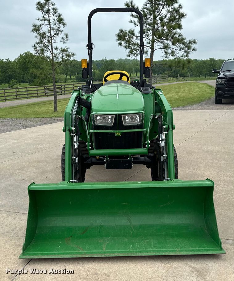 image for item EJ0649 2022 John Deere 3032E MFWD tractor