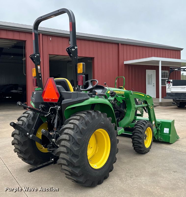 image for item EJ0649 2022 John Deere 3032E MFWD tractor