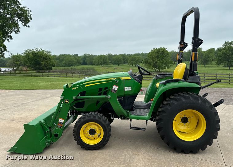 image for item EJ0649 2022 John Deere 3032E MFWD tractor