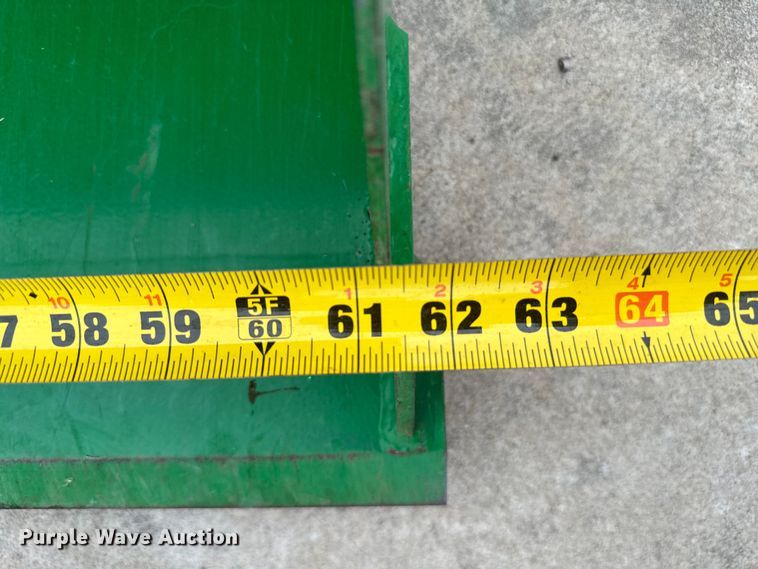 image for item EJ0649 2022 John Deere 3032E MFWD tractor