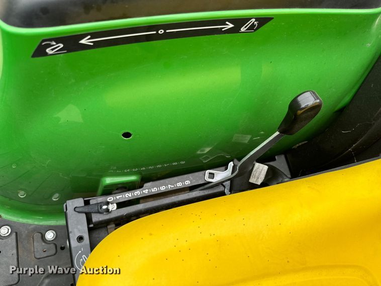 image for item EJ0649 2022 John Deere 3032E MFWD tractor