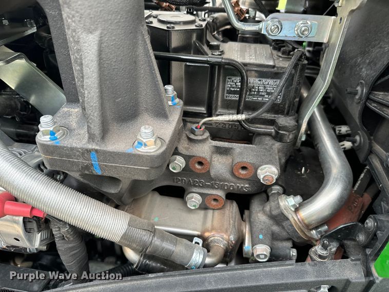 image for item EJ0649 2022 John Deere 3032E MFWD tractor