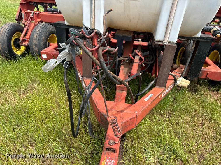 image for item EJ0652 Sunflower 9411 grain drill