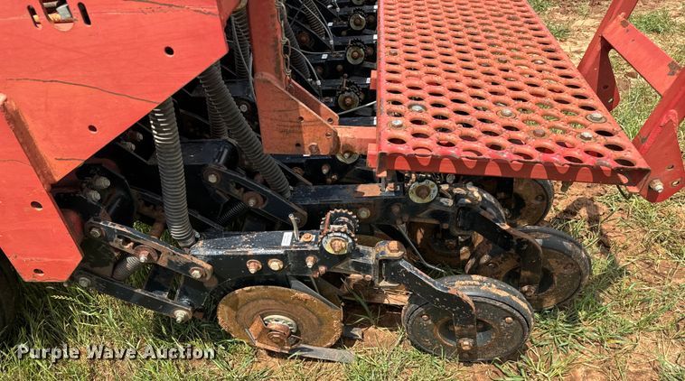 image for item EJ0652 Sunflower 9411 grain drill