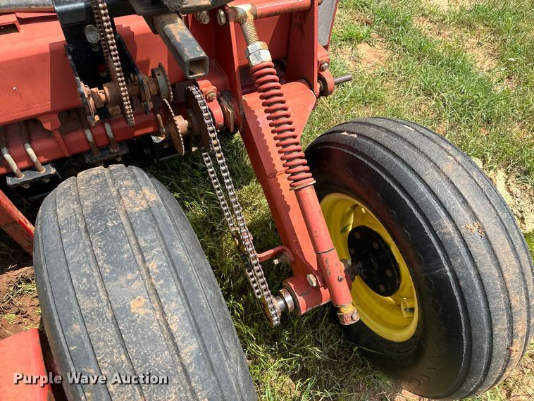 image for item EJ0652 Sunflower 9411 grain drill