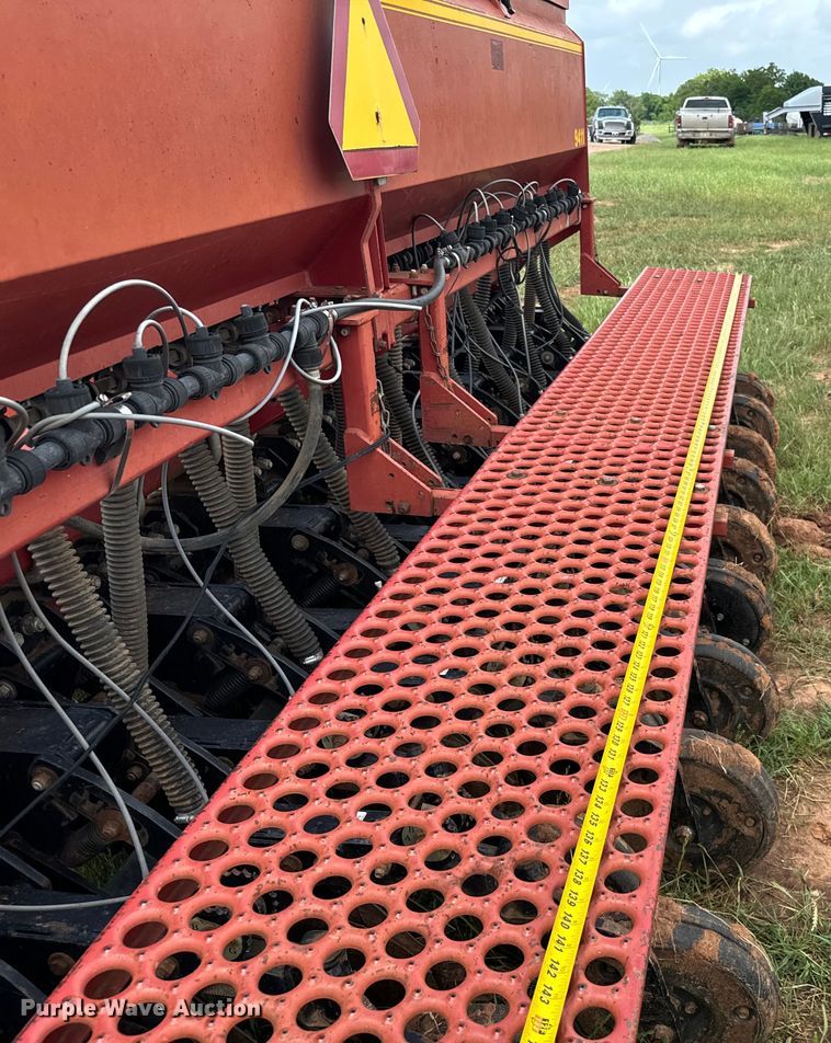 image for item EJ0652 Sunflower 9411 grain drill