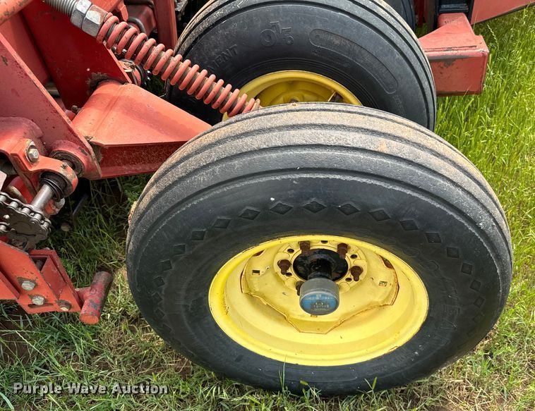 image for item EJ0652 Sunflower 9411 grain drill