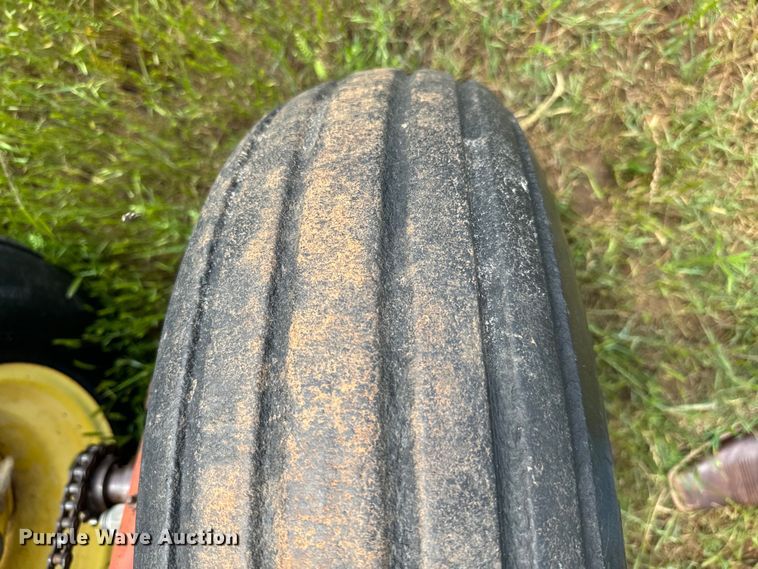 image for item EJ0652 Sunflower 9411 grain drill