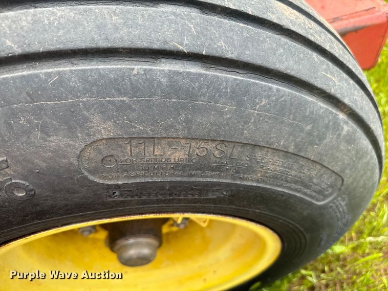 image for item EJ0652 Sunflower 9411 grain drill