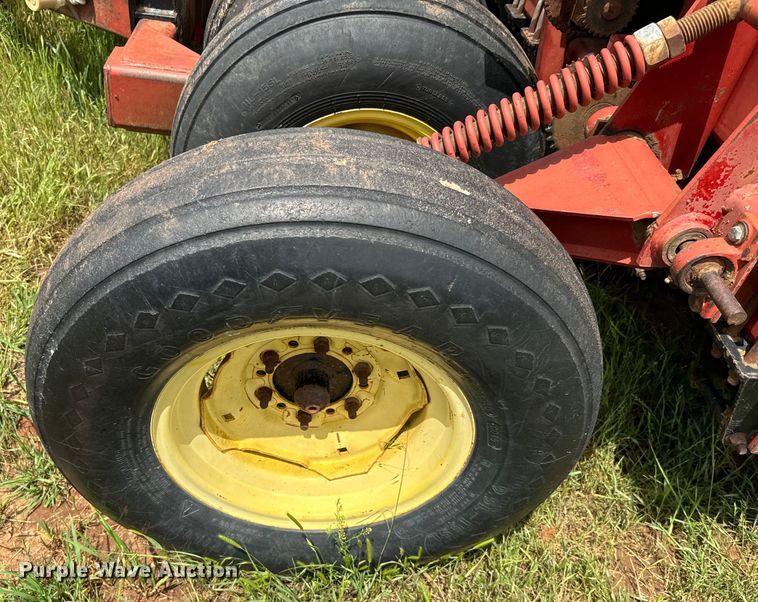 image for item EJ0652 Sunflower 9411 grain drill