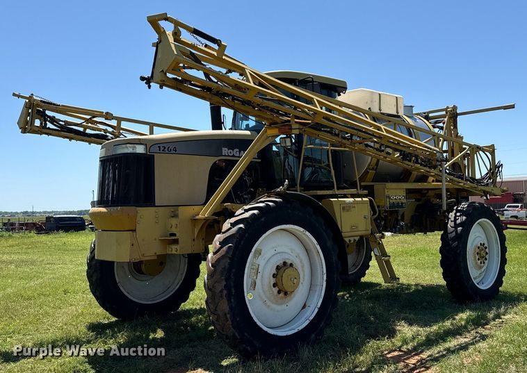 image for item EJ0660 2004 RoGator  1264 sprayer