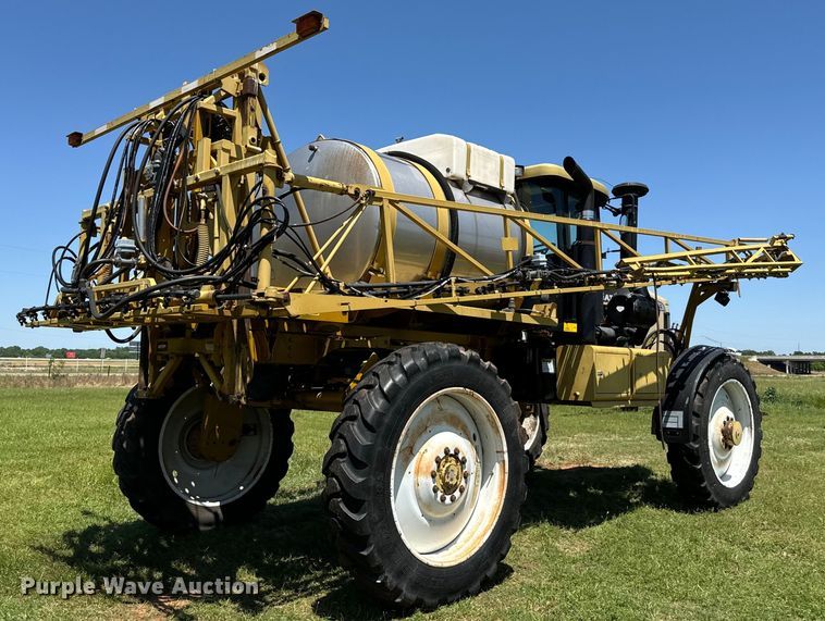 image for item EJ0660 2004 RoGator  1264 sprayer