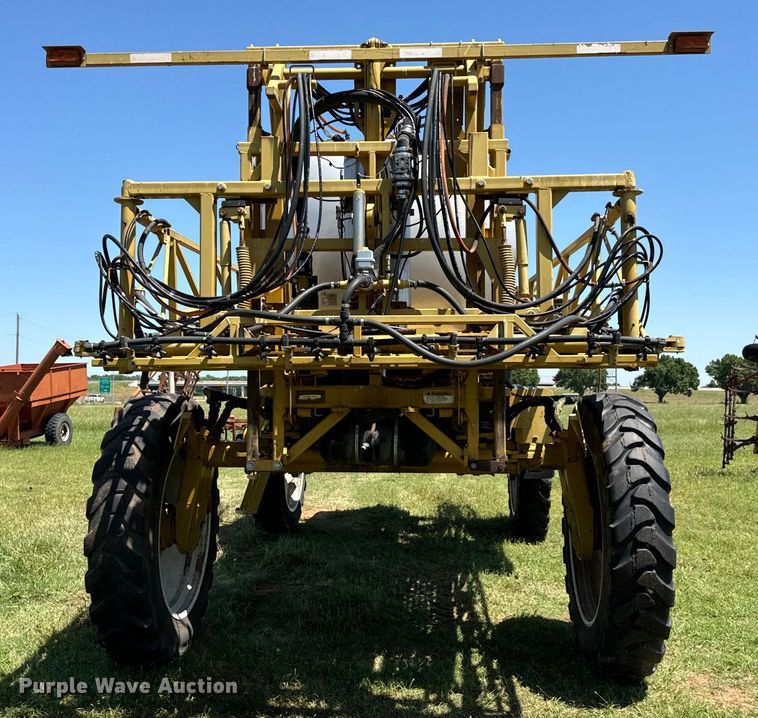 image for item EJ0660 2004 RoGator  1264 sprayer
