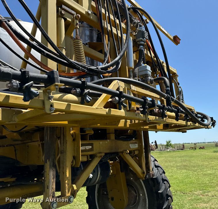 image for item EJ0660 2004 RoGator  1264 sprayer